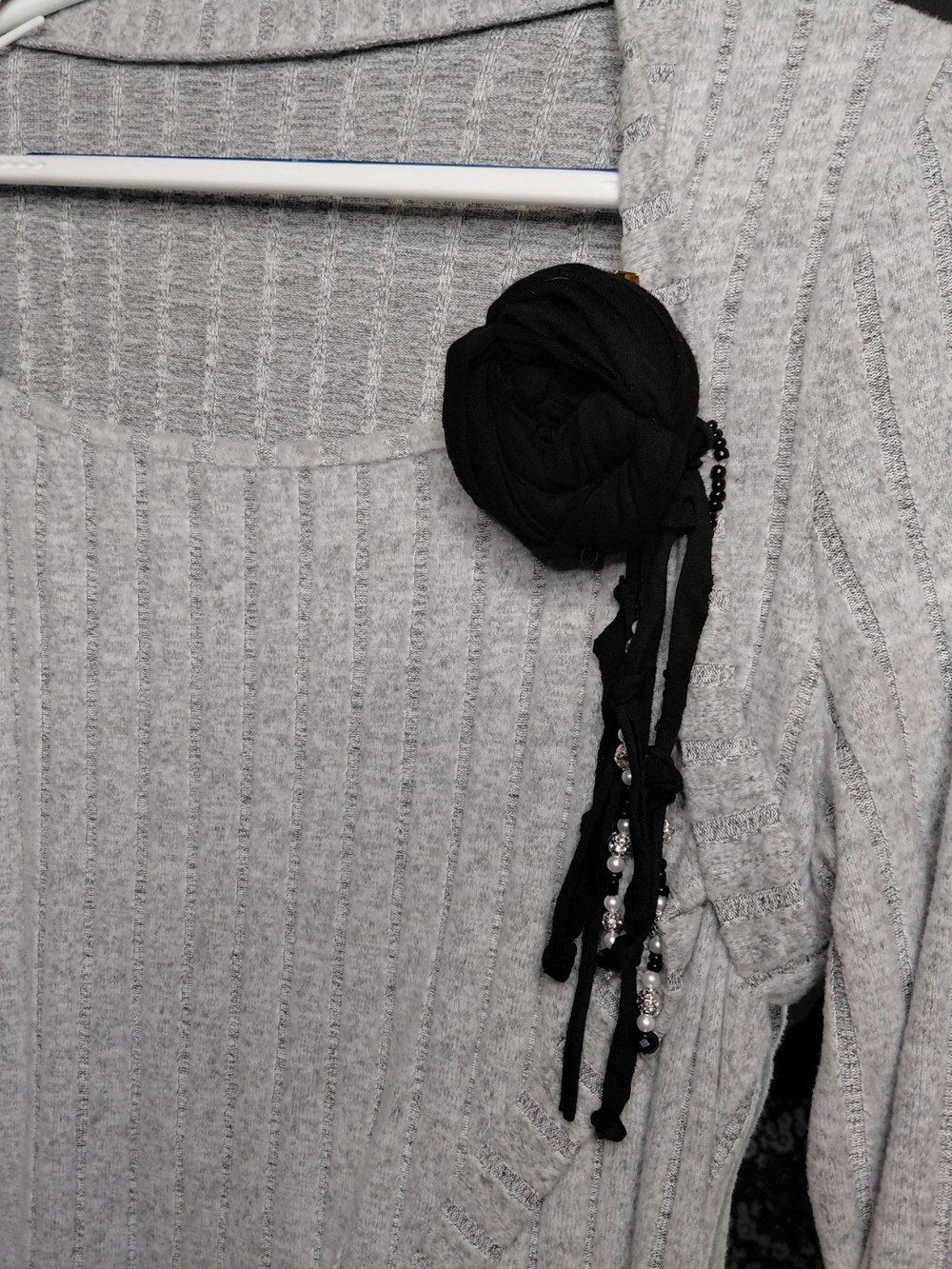 CLIP-ON BEADED ROSET - Picture 6 of 16